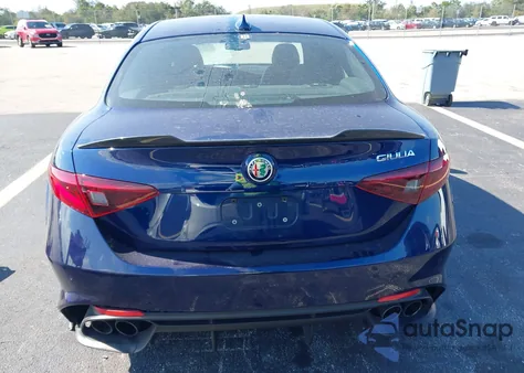 2017 Alfa Romeo Giulia Quadrifoglio Rwd z USA, uszkodzony, nr VIN ZARFAEAV8H7545385
